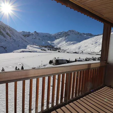 Renove Proche Pistes Et Commerces Avec Balcon - Fr-1-502-459 * Tignes